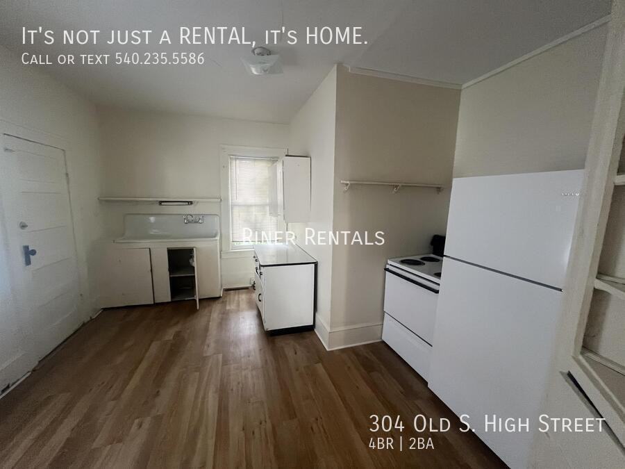 304 Old South High St - Photo 2 of 10
