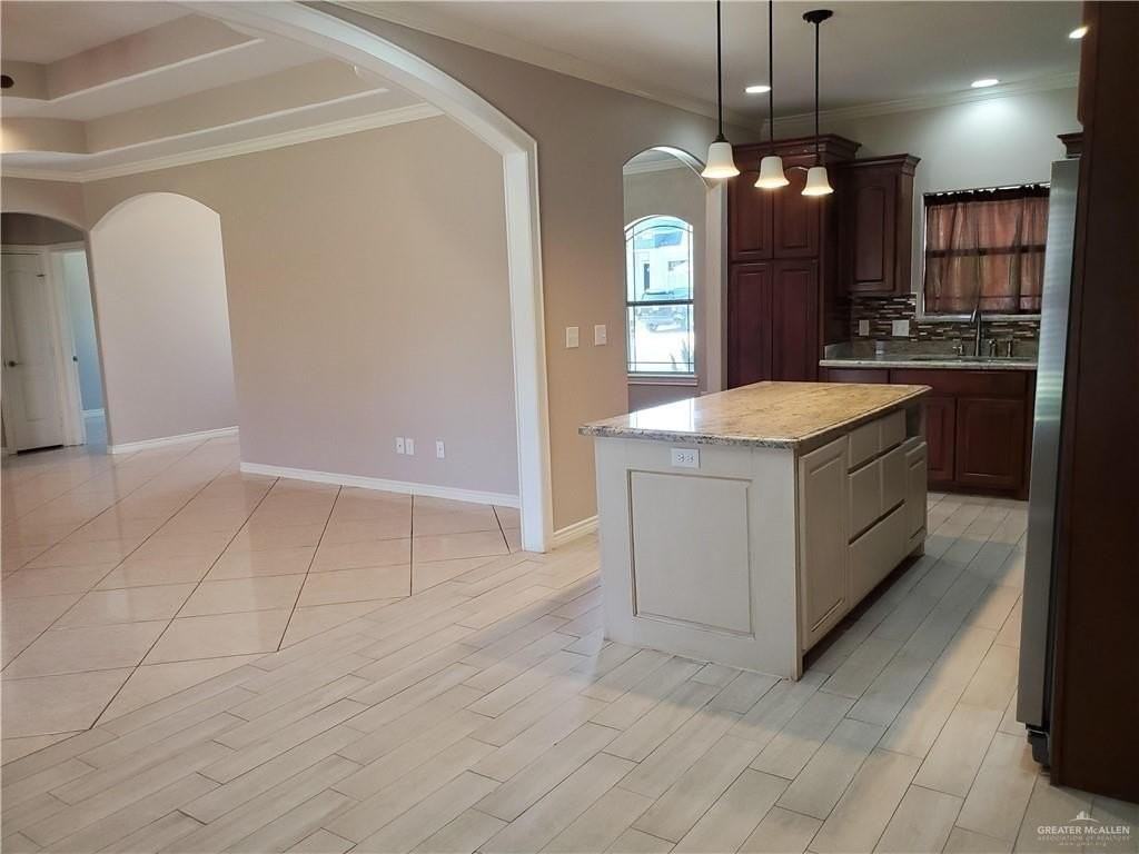 1415 E 28th St - Photo 6 of 22