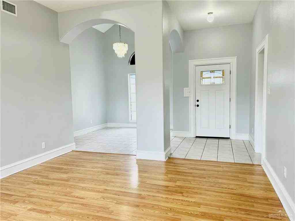 1004 Liz Rios Dr - Photo 3 of 15
