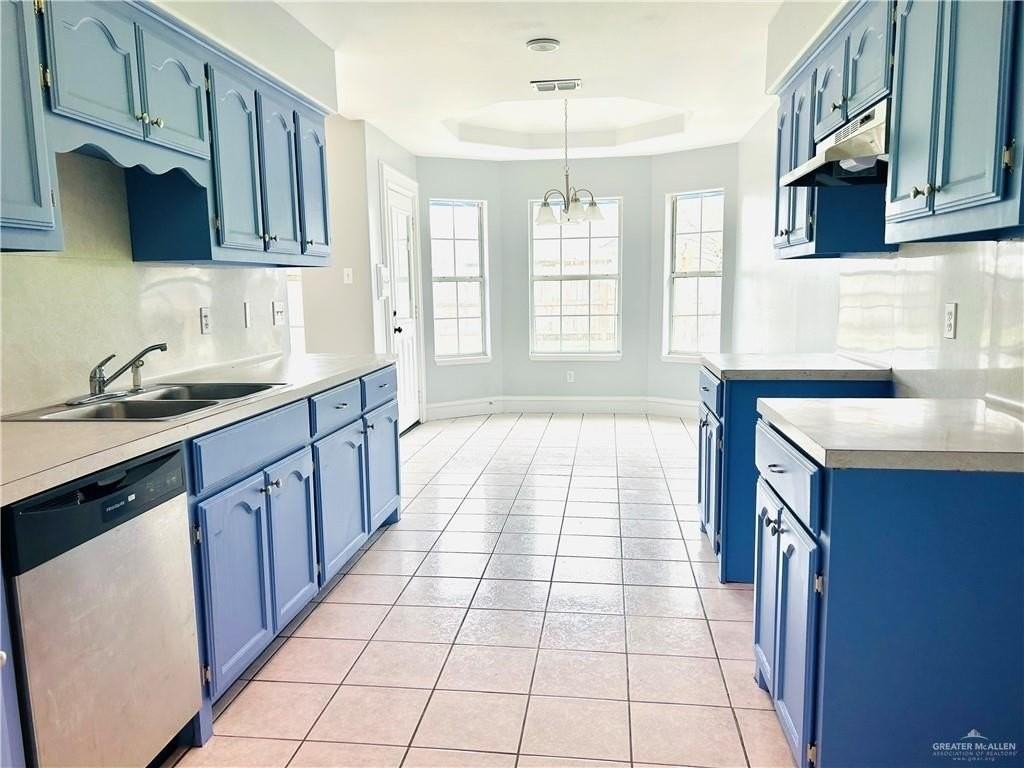 1004 Liz Rios Dr - Photo 5 of 15