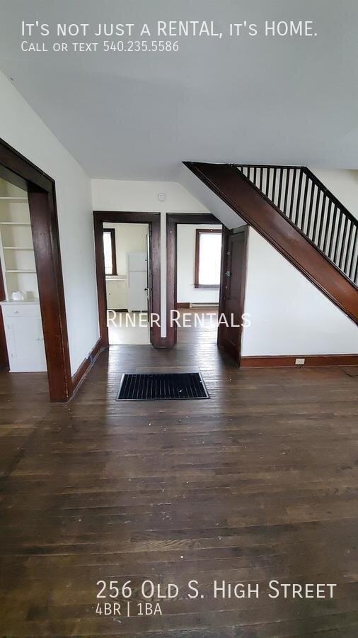 256 Old South High St - Photo 2 of 20