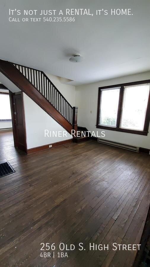 256 Old South High St - Photo 3 of 20