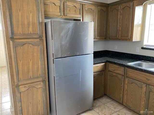 704 S Dfw Dr - Photo 4 of 11