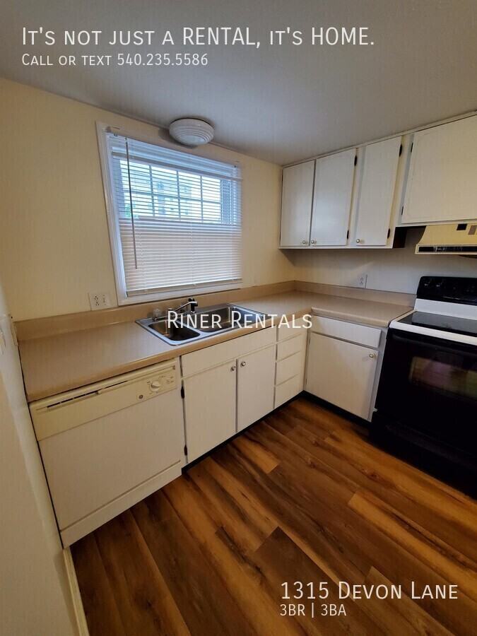 1315 Devon Ln - Photo 4 of 31