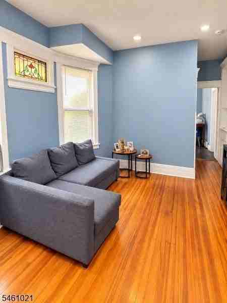 588 Monroe Ave - Photo 3 of 8