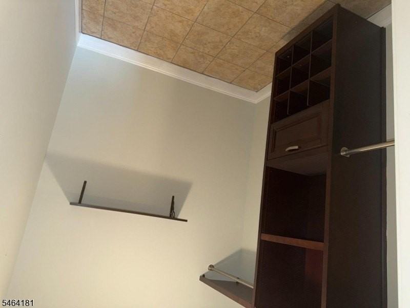 91 Royal Ave #1R - Photo 6 of 9