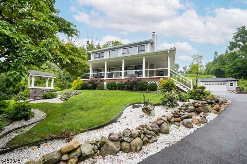 17 Rockaway Valley Rd - Photo 2 of 44