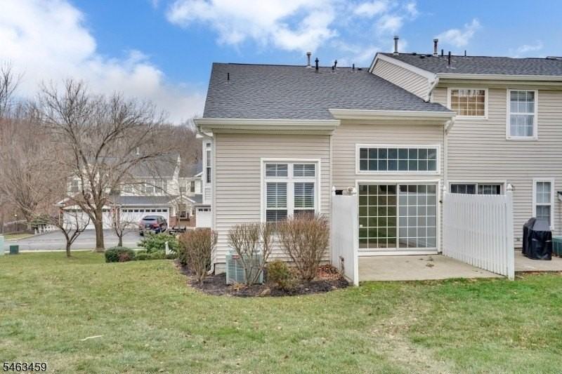 1606 Windsor Ct - Photo 7 of 17