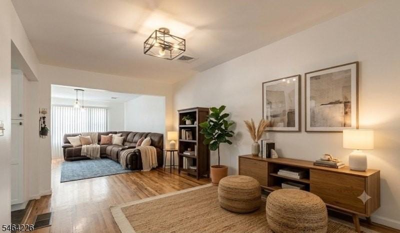 1031 Fanny St #2 - Photo 3 of 11