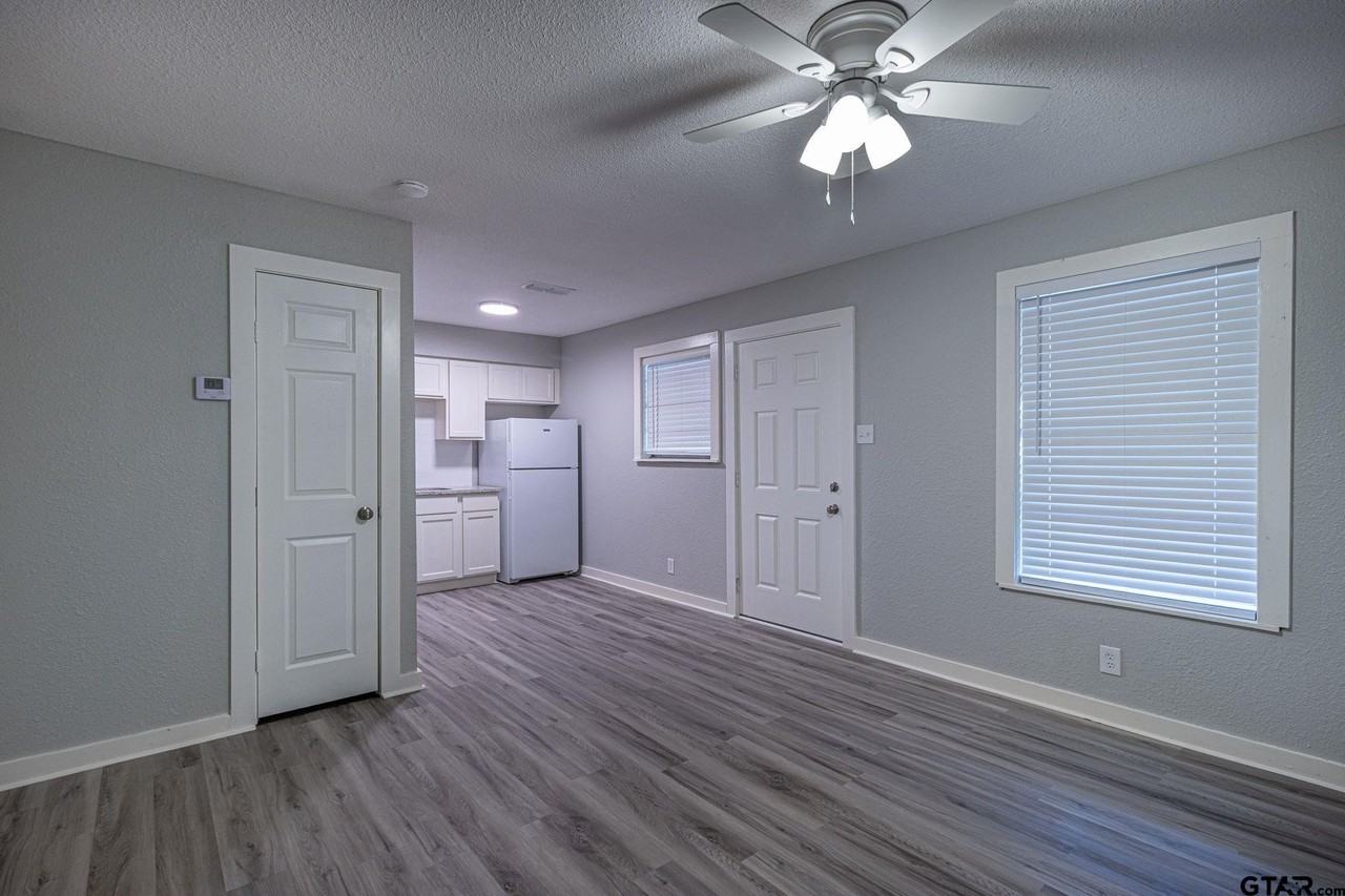 9951 Fm 346 E Apt 1 - Photo 6 of 13