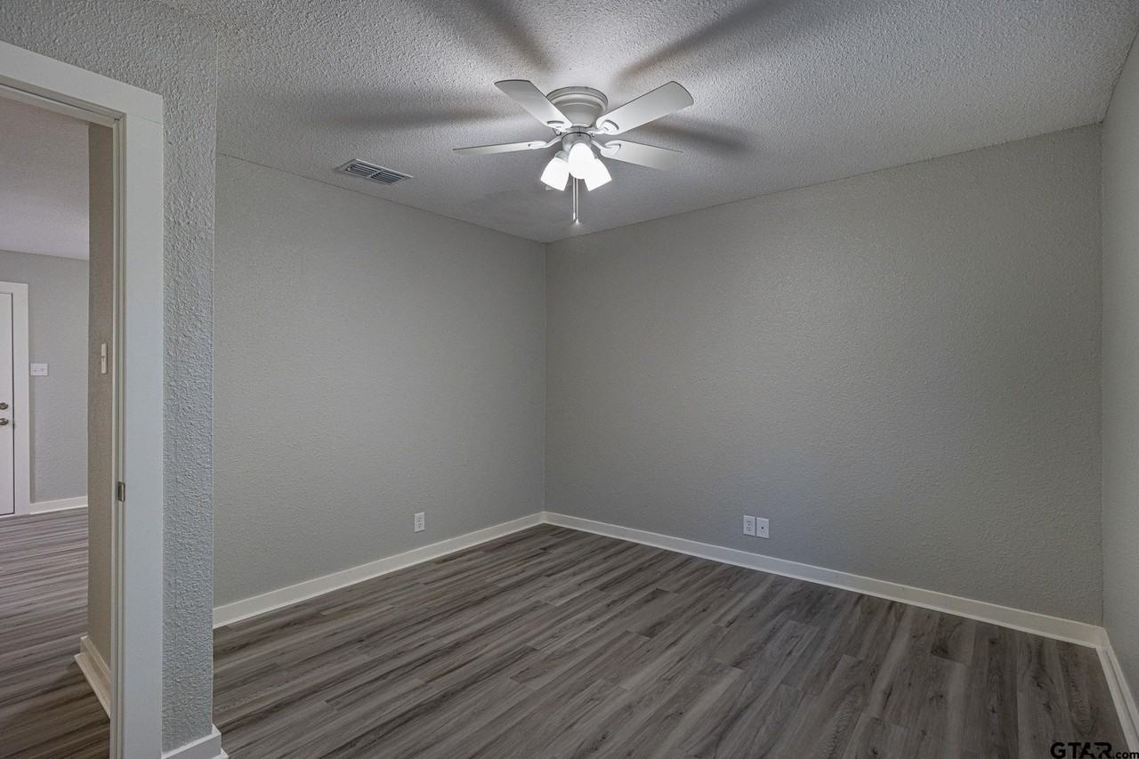 9951 Fm 346 E Apt 1 - Photo 7 of 13
