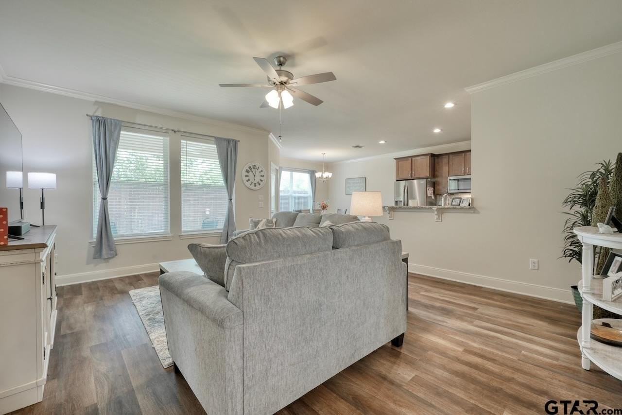 6111 Hamilton Meadows Way - Photo 3 of 40