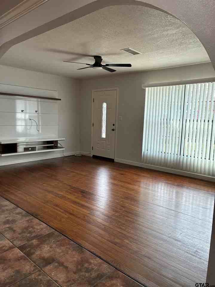 800 S Palmer Ave - Photo 7 of 24