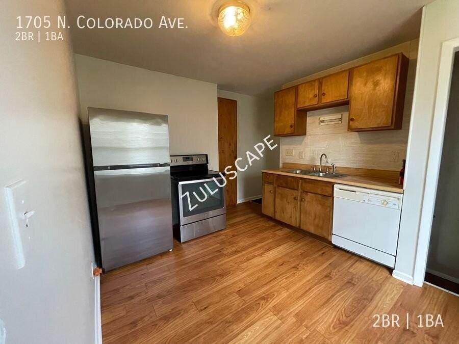 1705 N Colorado Ave - Photo 4 of 8