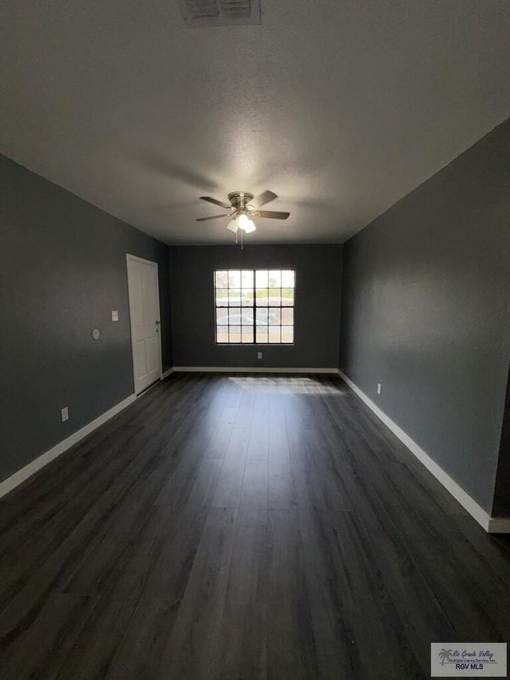 917 E Little Creek Dr - Photo 4 of 13