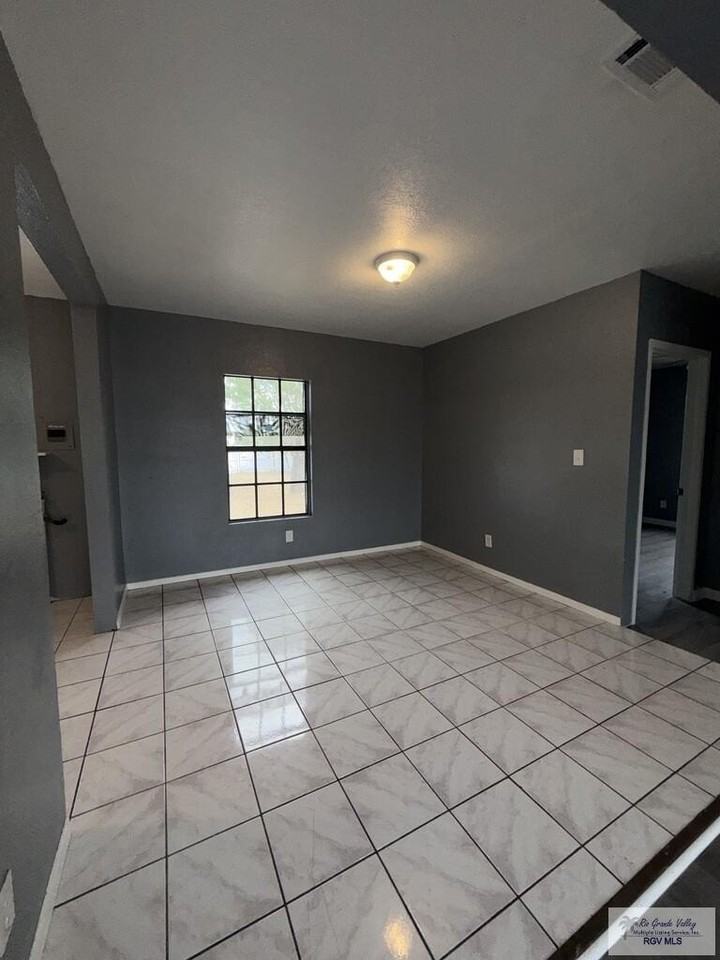 917 E Little Creek Dr - Photo 6 of 13