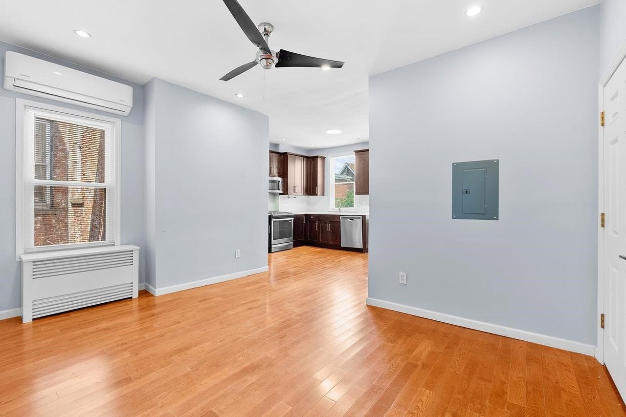 307 Henry St #2 - Photo 3 of 14