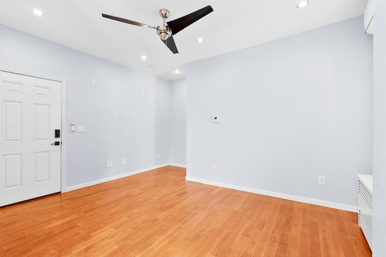 307 Henry St #2 - Photo 6 of 14