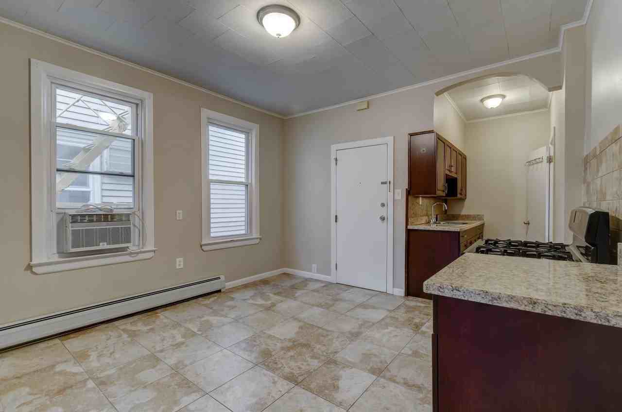 121 W 19th St - Photo 4 of 13