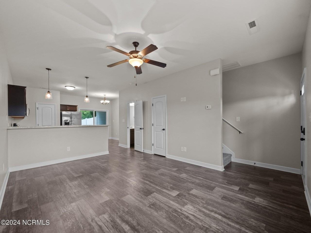 305 Justice Farm Dr - Photo 3 of 29
