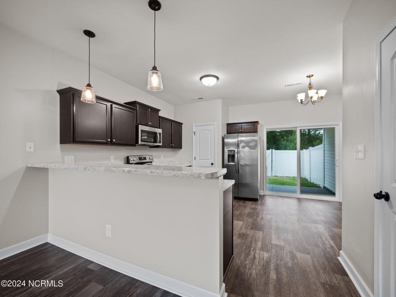 305 Justice Farm Dr - Photo 6 of 29