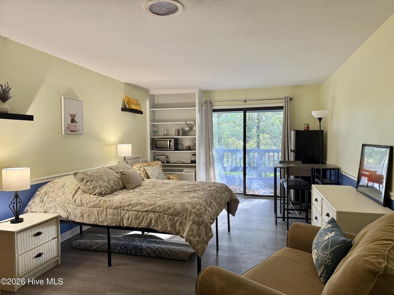1409 Harbourside Dr - Photo 2 of 4