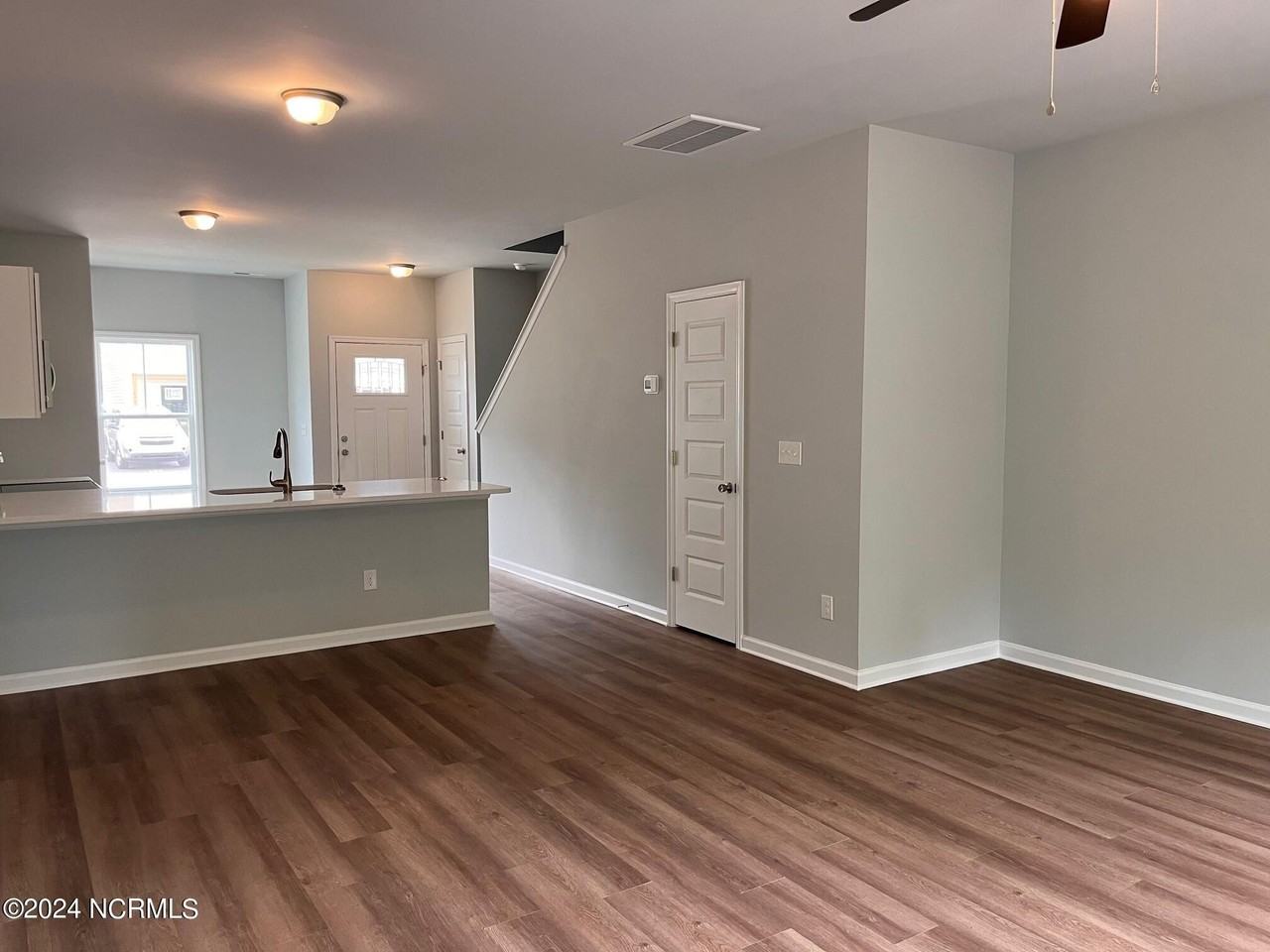 198 Buckhorn Ave - Photo 3 of 14