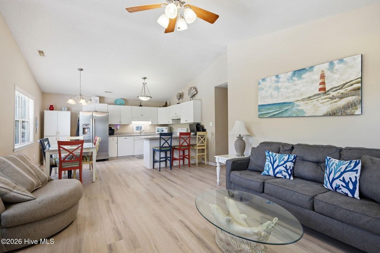 305 Osprey Ridge Dr - Photo 4 of 19