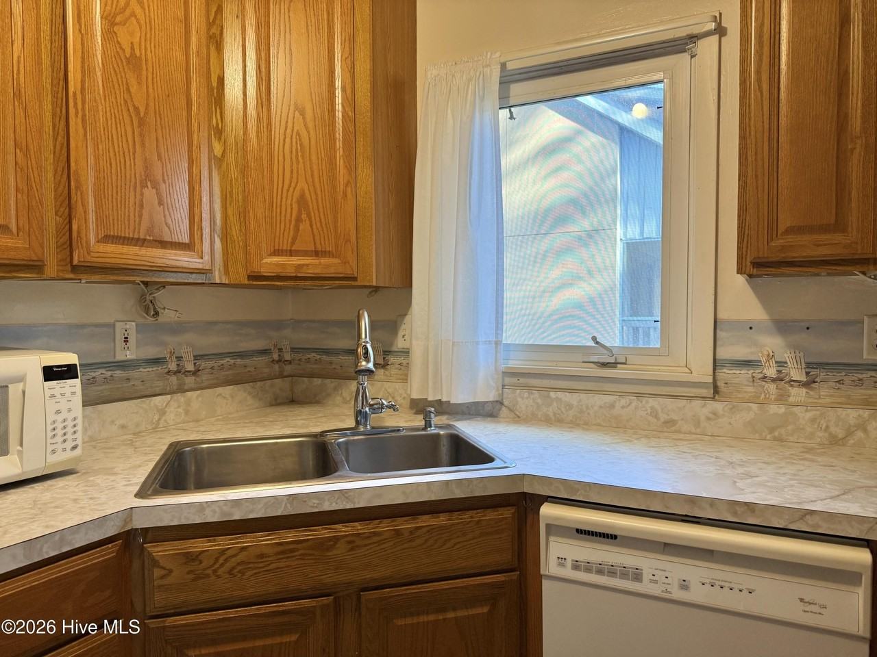 1410 Harbourside Dr - Photo 2 of 13