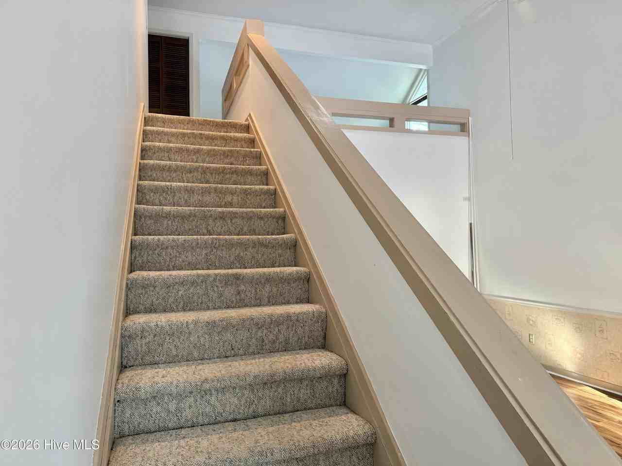 1410 Harbourside Dr - Photo 5 of 13
