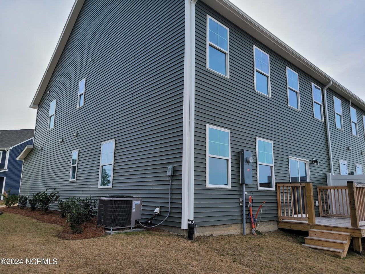 6554 Shark Tooth Trl - Photo 4 of 44