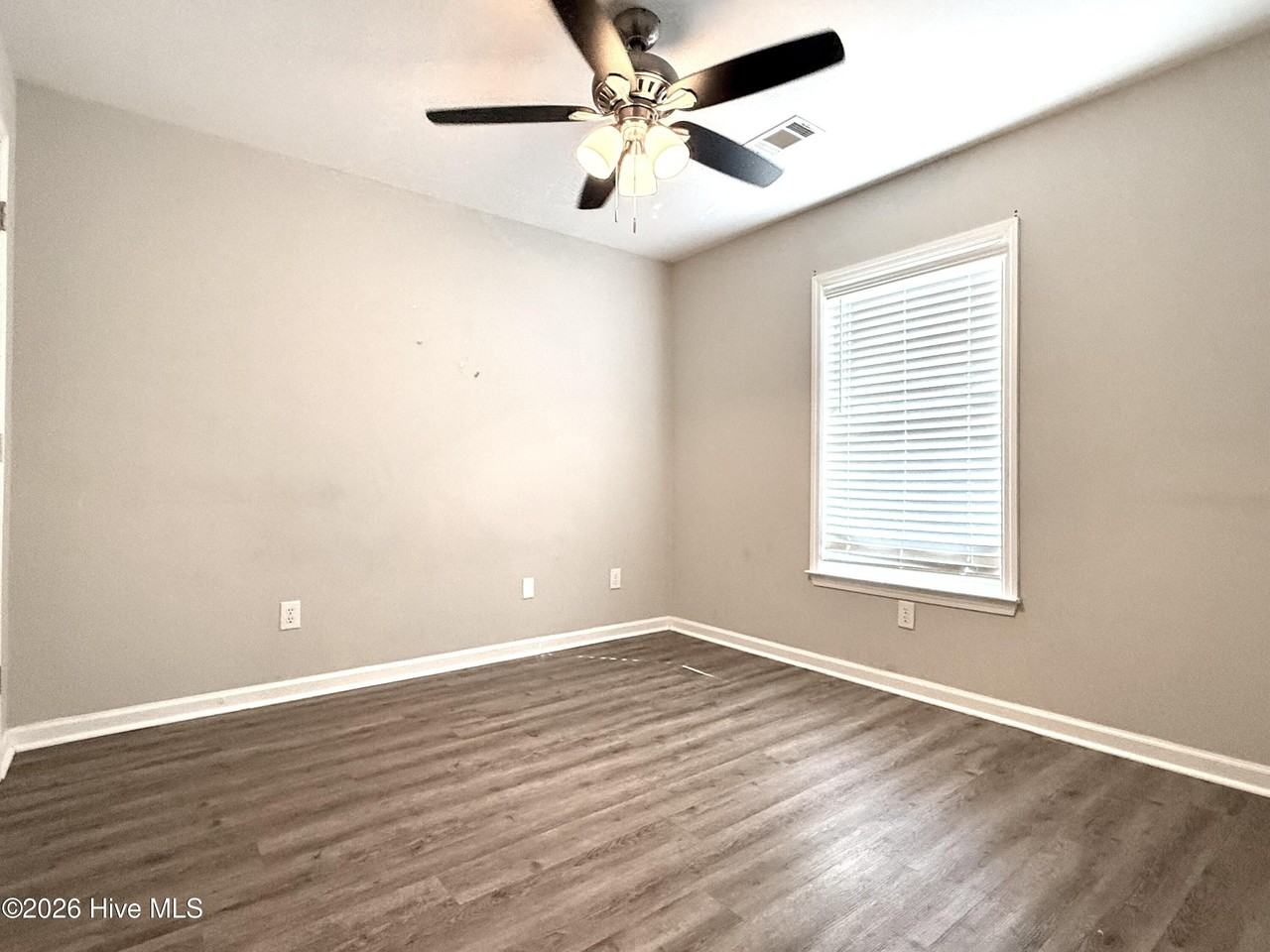 214 Evans Lake Dr - Photo 5 of 8