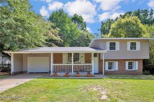 featured image of 1020 Riverside Cir