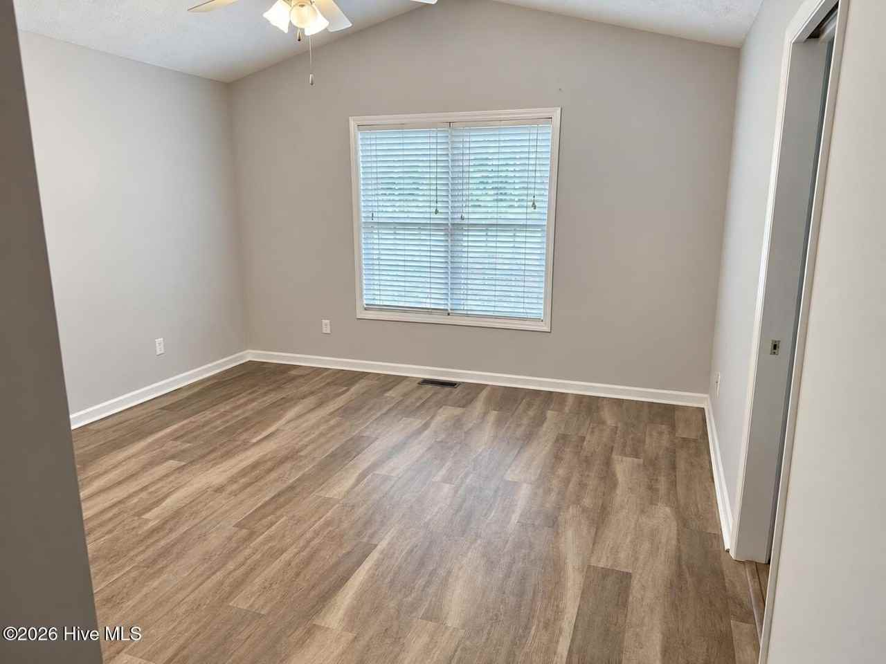 25 Fox Run Rd - Photo 7 of 15