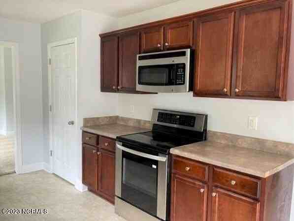 115 Navy Blue Dr - Photo 7 of 28