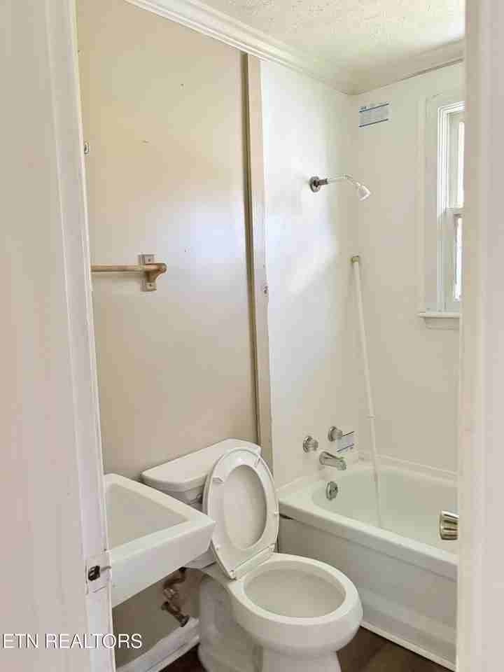 112 Zeni Ln - Photo 6 of 7