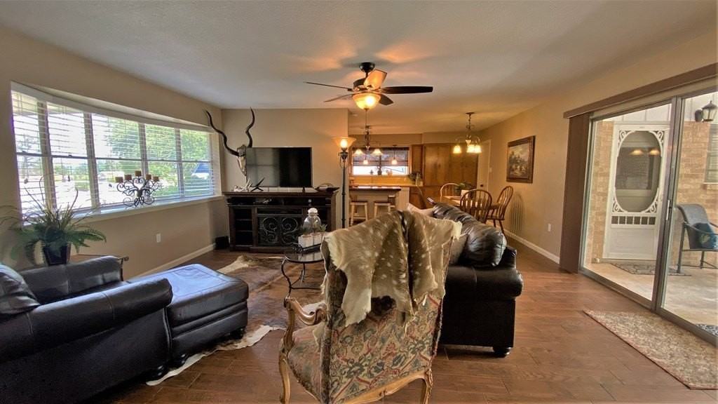 216 Loma Vista Dr - Photo 5 of 23