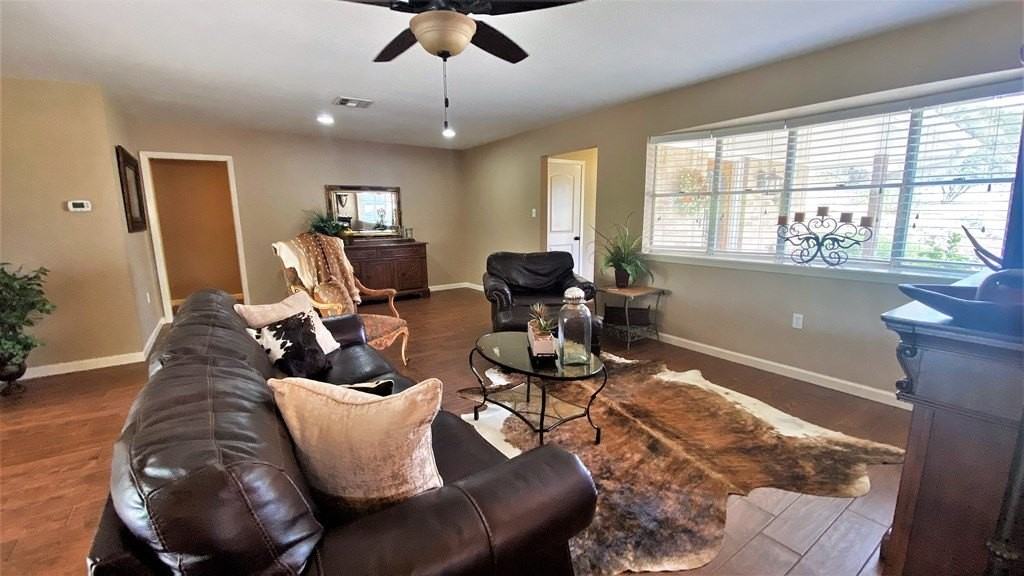 216 Loma Vista Dr - Photo 6 of 23