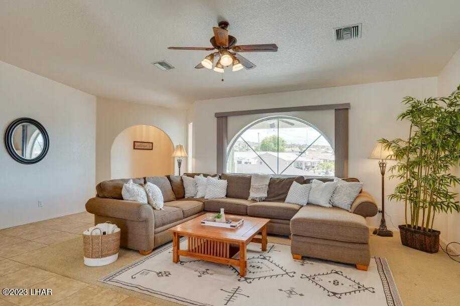 3463 Wallingford Dr - Photo 4 of 32