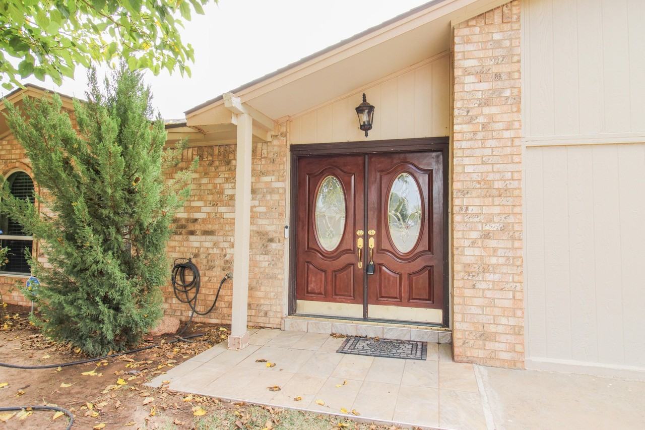 5709 Emory St - Photo 5 of 37