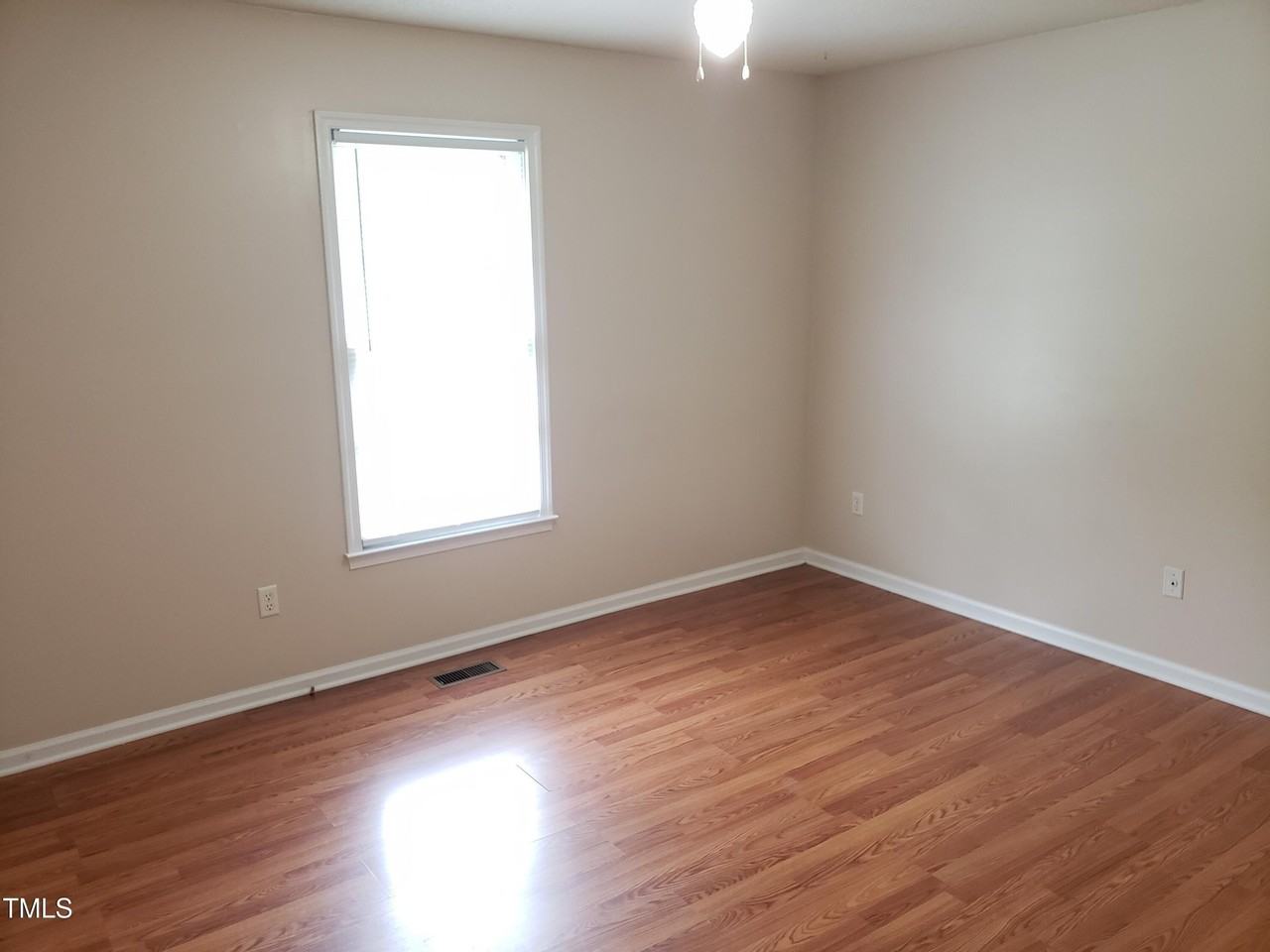 1280 Powhatan Rd - Photo 7 of 12