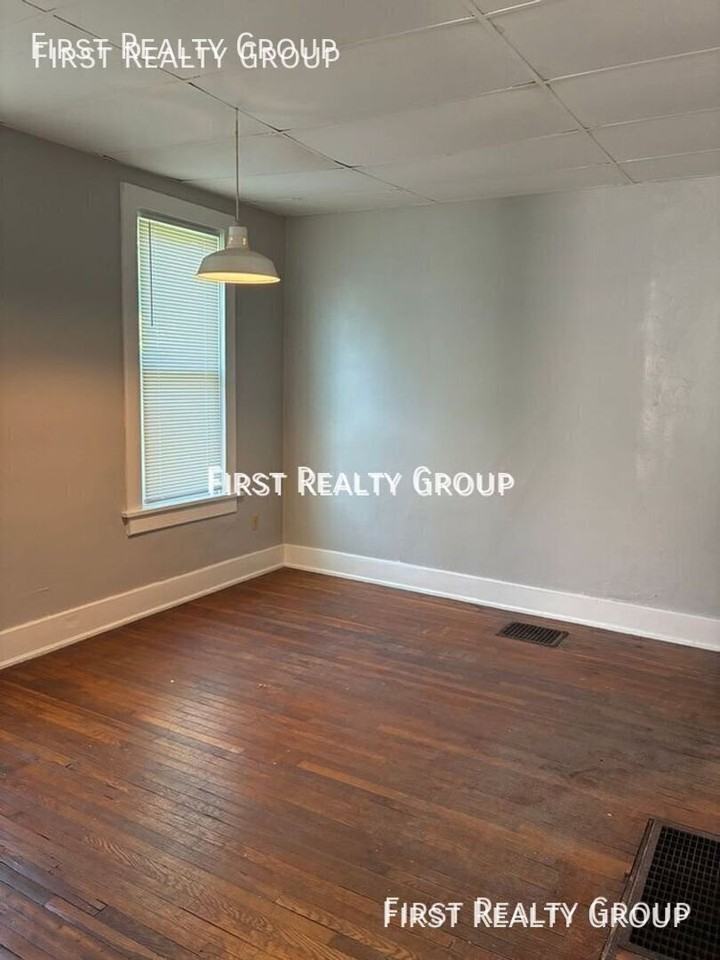342 Cincinnati Ave - Photo 5 of 14
