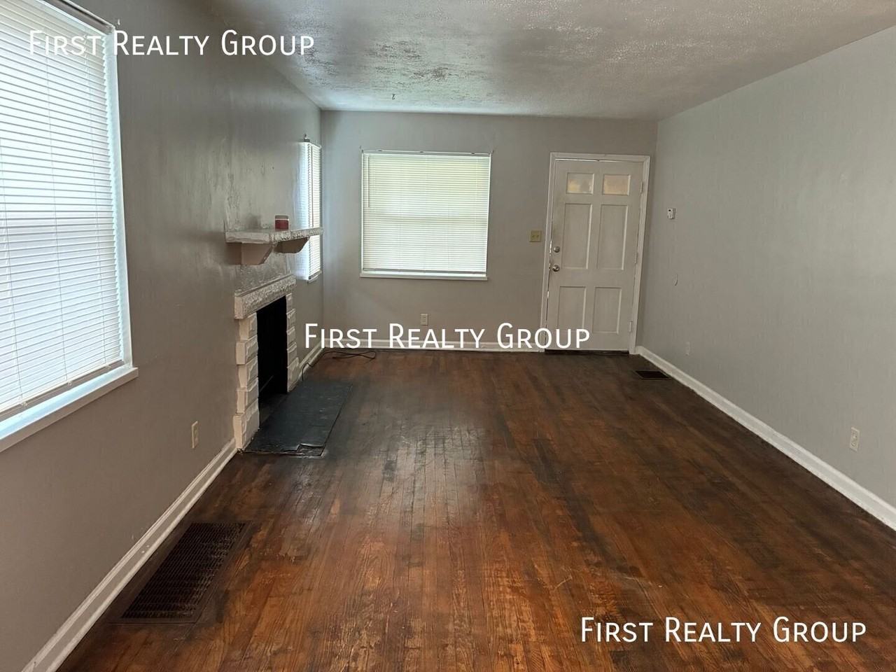3111 Princeton Dr - Photo 3 of 11