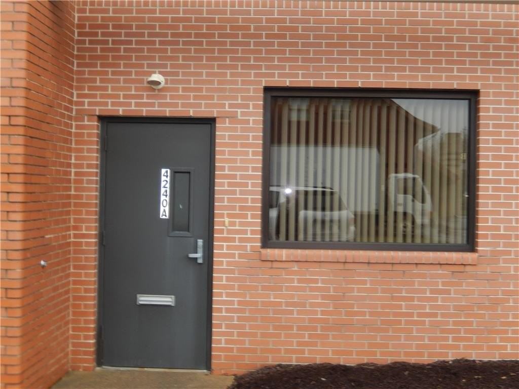 4240 W Tilghman St - Photo 2 of 17