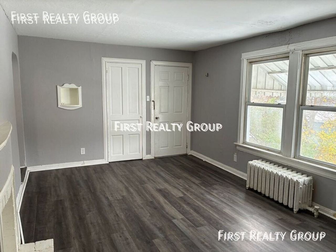908 Washington Ave #C - Photo 4 of 9
