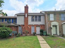 featured image of 2136 Rexford Rd