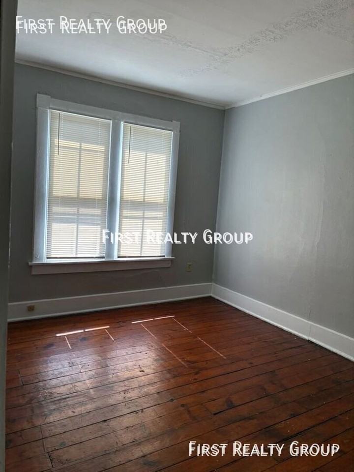338 Cincinnati Ave - Photo 5 of 8