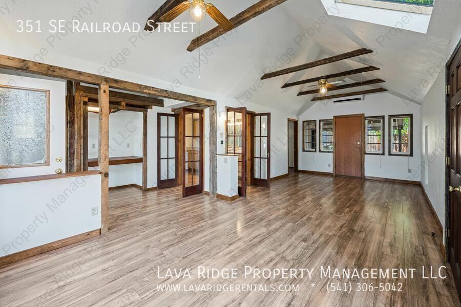 351 Se Railroad St - Photo 5 of 34
