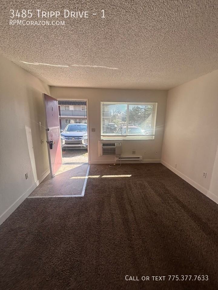 3485 Tripp Dr #1 - Photo 2 of 10