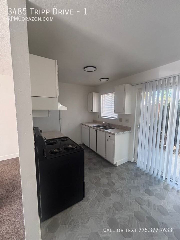3485 Tripp Dr #1 - Photo 6 of 10